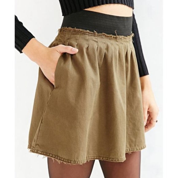 Silence + Noise Vari Multi-Tuck Mini Skirt Small - Picture 1 of 7